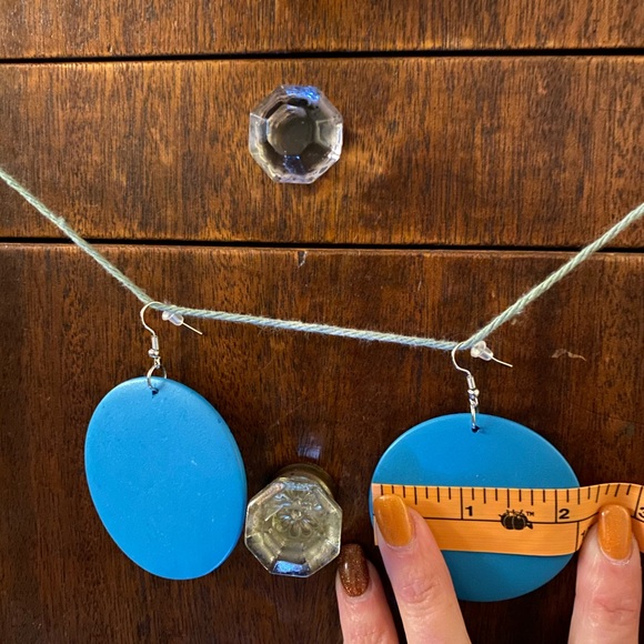 Retro statement earrings - Picture 2 of 2